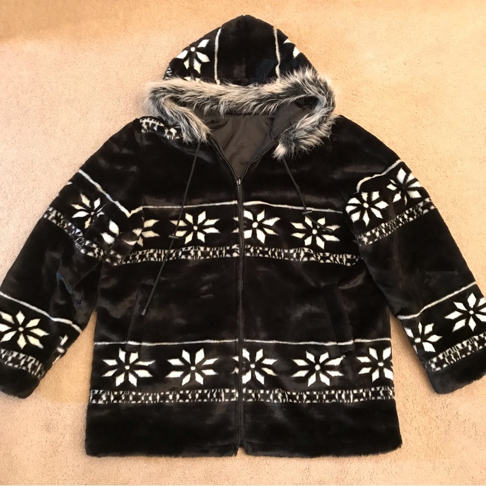Plush Faux Fur Teddy Bear Jacket Womens Size 1X Black White Hooded Winter Coat